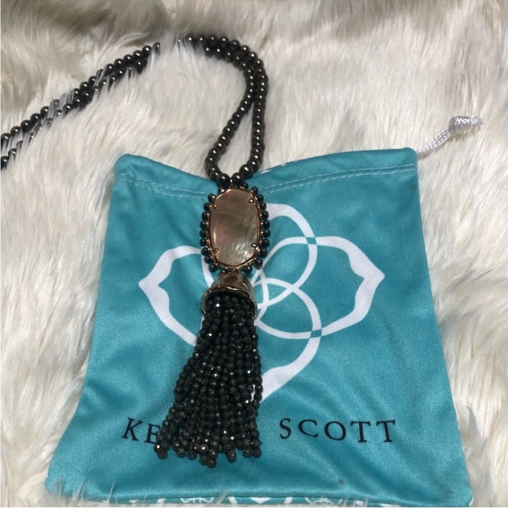 Kendra Scott Tatiana Necklace - Rose
Gold & Pyrite